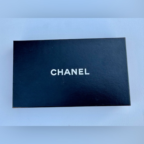 Chanel Diamond Stitch Quilted Wallet White Silver with Holo, Card and box - Picture 5 of 14